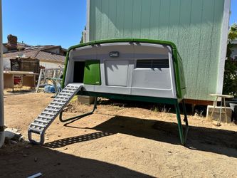 Brand New Omlet Chicken Coop
