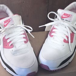Brand New Nike Airmax 90    *** Price Drop***