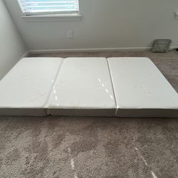 Twin XL Foldable Memory Foam Mattress w/ Storage Case – Guest Bed