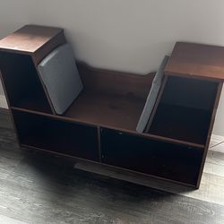 Kids reading nook bookcase / book shelf