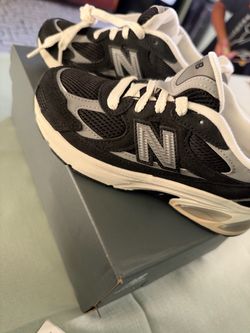 New balance boys shoes size 2