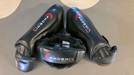 Phoenix Fight Gear Extra Padded Shin Gurards (M) & Headgear (L)