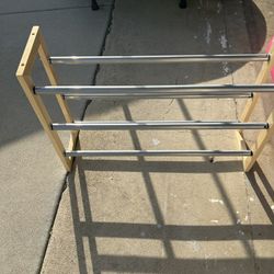 Expanding Shoe Storage
