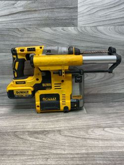 DeWalt MAX XR Brushless Cordless Hammer Drill With Extractor (A1D024497)