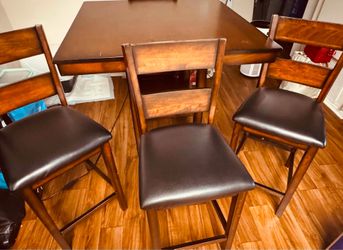 Beautiful Wooden Table and chairs