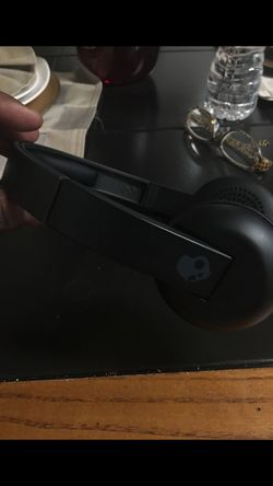 Skully candy uproar wireless headphones