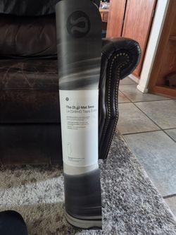 Lulu lemon yoga mat