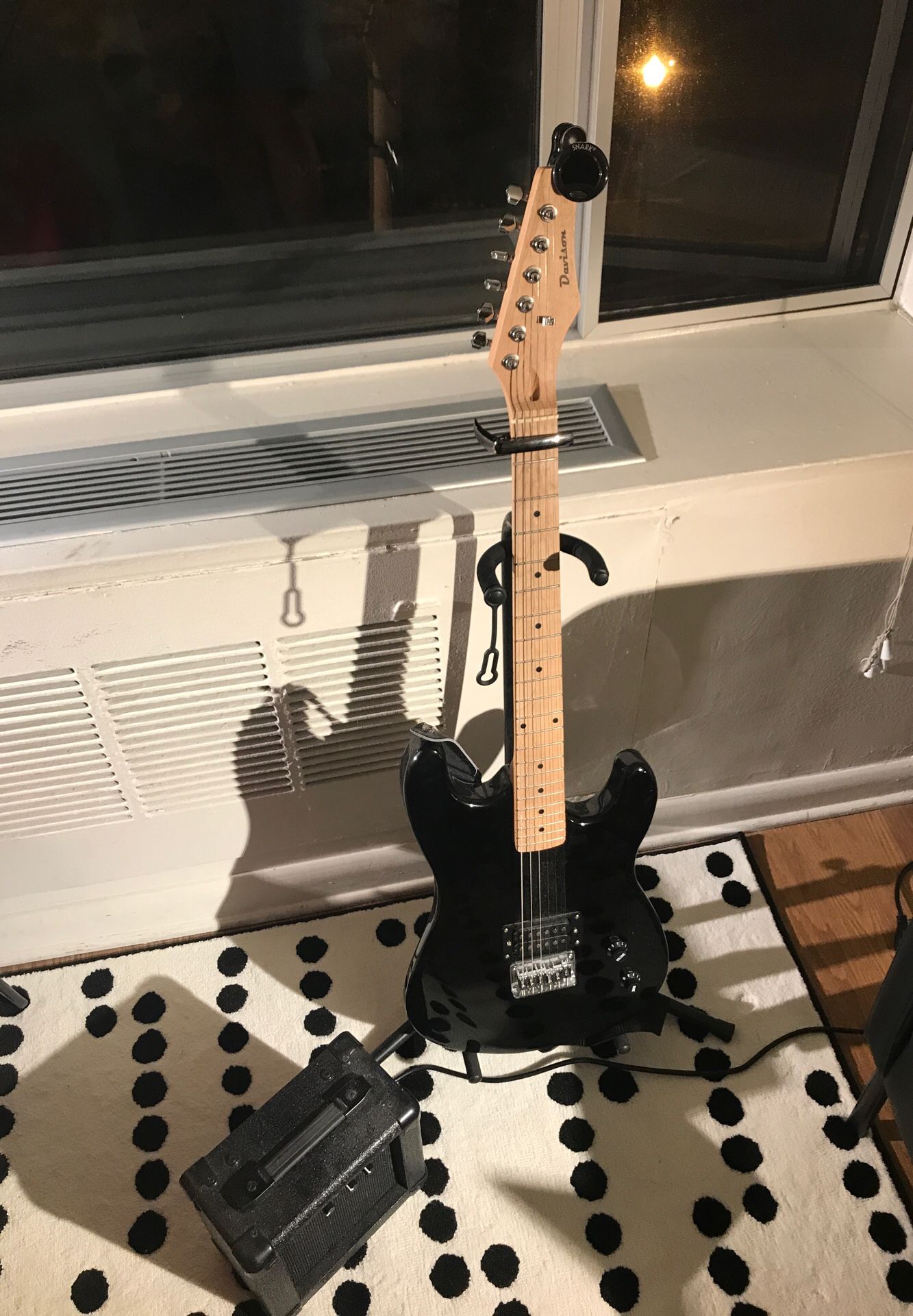 Electric Guitar - like new condition