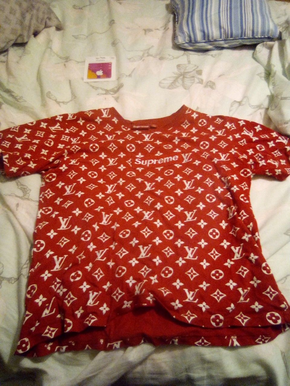 Supreme x Louis Vuitton Box Logo T-Shirt for Sale in Beverly Hills, CA -  OfferUp