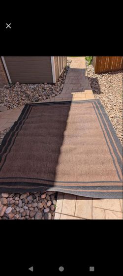 Outdoor rug