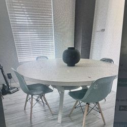 Table And Chairs 