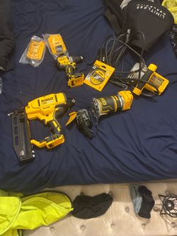 DEWALT TOOL KIT