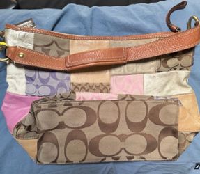 Coach Signature Patchwork Multicolor Shoulder Bag Zip Closure Pouch Gold