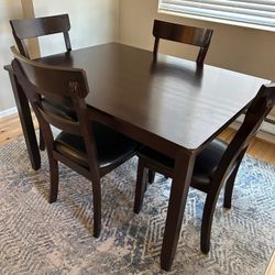 4 Person Dining Set