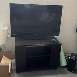 tv + roku with stand