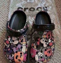 Disney Halloween  Crocs Size M5/W7
