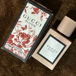 Gucci Bloom 1.0 Fl Oz Perfume
