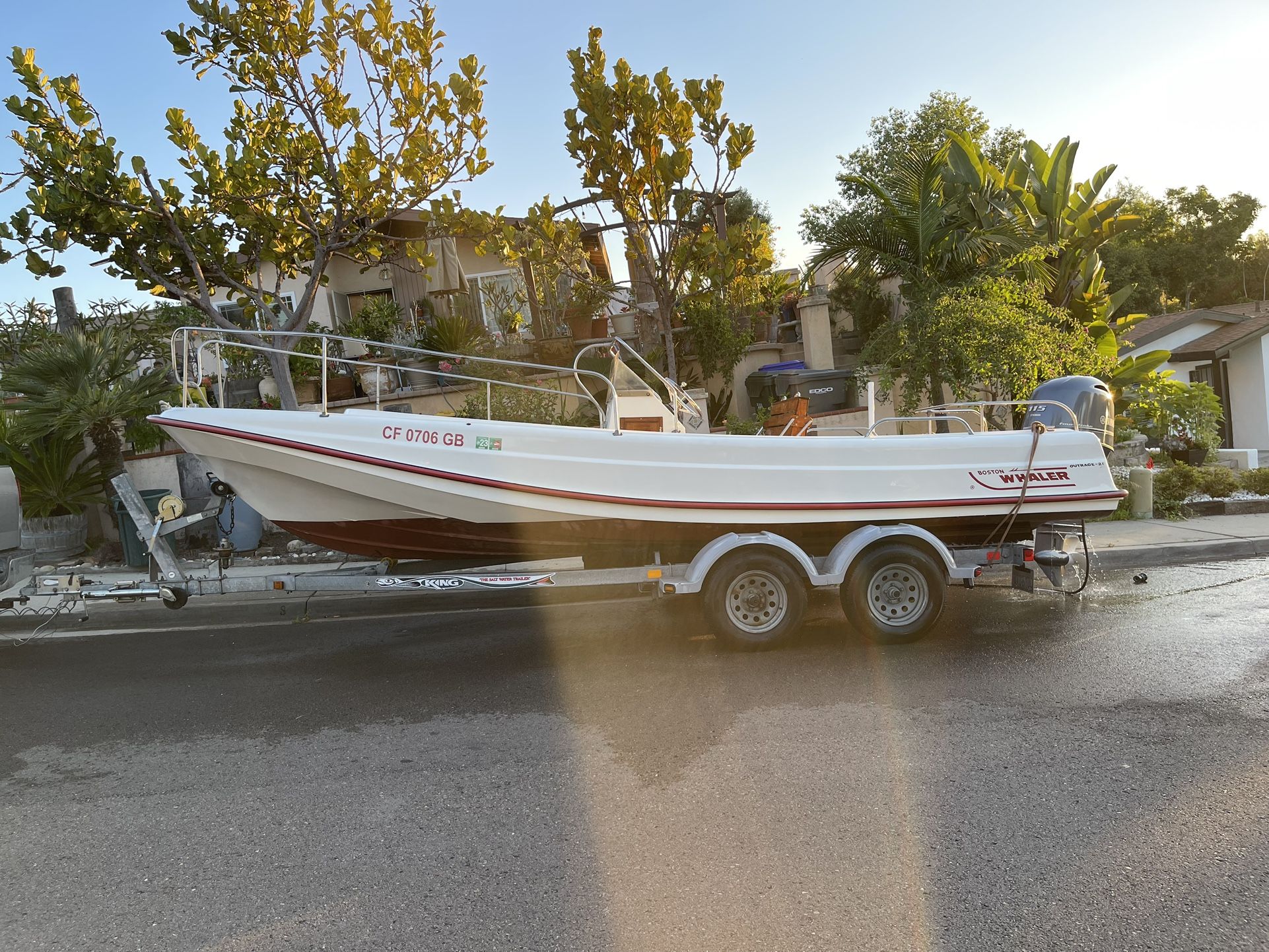 1977 Boston Whaler outrage (aka) Banana Boat.