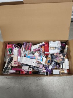 Cosmetics Full Box Over 60 pieces all new