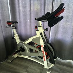 Schwinn AC Performance Plus Carbon Blue Indoor Cycling Bike w/ weights, pedals and echelon 2 mpower