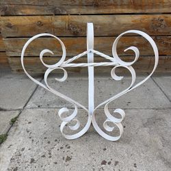 Iron wrought plant stand