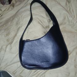BCBG MAXAZRIA  HANDBAG NEW