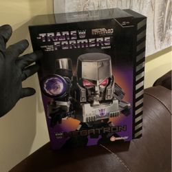 TRANSFORMERS MEGATRON