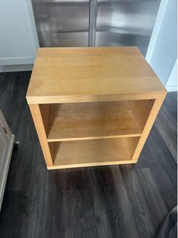 End table / night stand