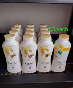 OLAY Women's body wash 22oz