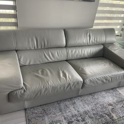 Couch/Sofa (Leather)