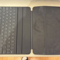 Apple Smart Keyboard Folio for 11-inch iPad Pro (1st-generation only) Model A2038 and Apple Folio Case