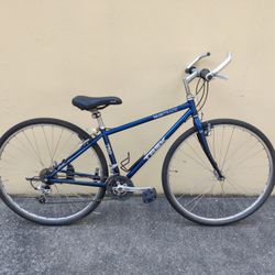 Trek 28" 700c 21-Speed Hybrid Commuter/Road Bike - Light Low 12" Frame - Easy Grip Shift - TUNED - Specialized Stand (MSRP $420)