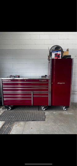 Snap on epic tool box with side locker