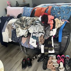 Women’s Clothes Size S-M …. Over 100 Pieces 