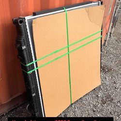 Freightliner Cascadia radiator 2020