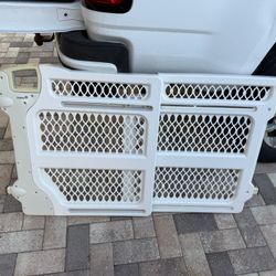 dog/child gate plastic safety 1st 