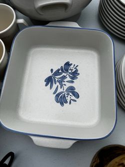 Vintage Pfaltzgraff Yorktowne baking dish