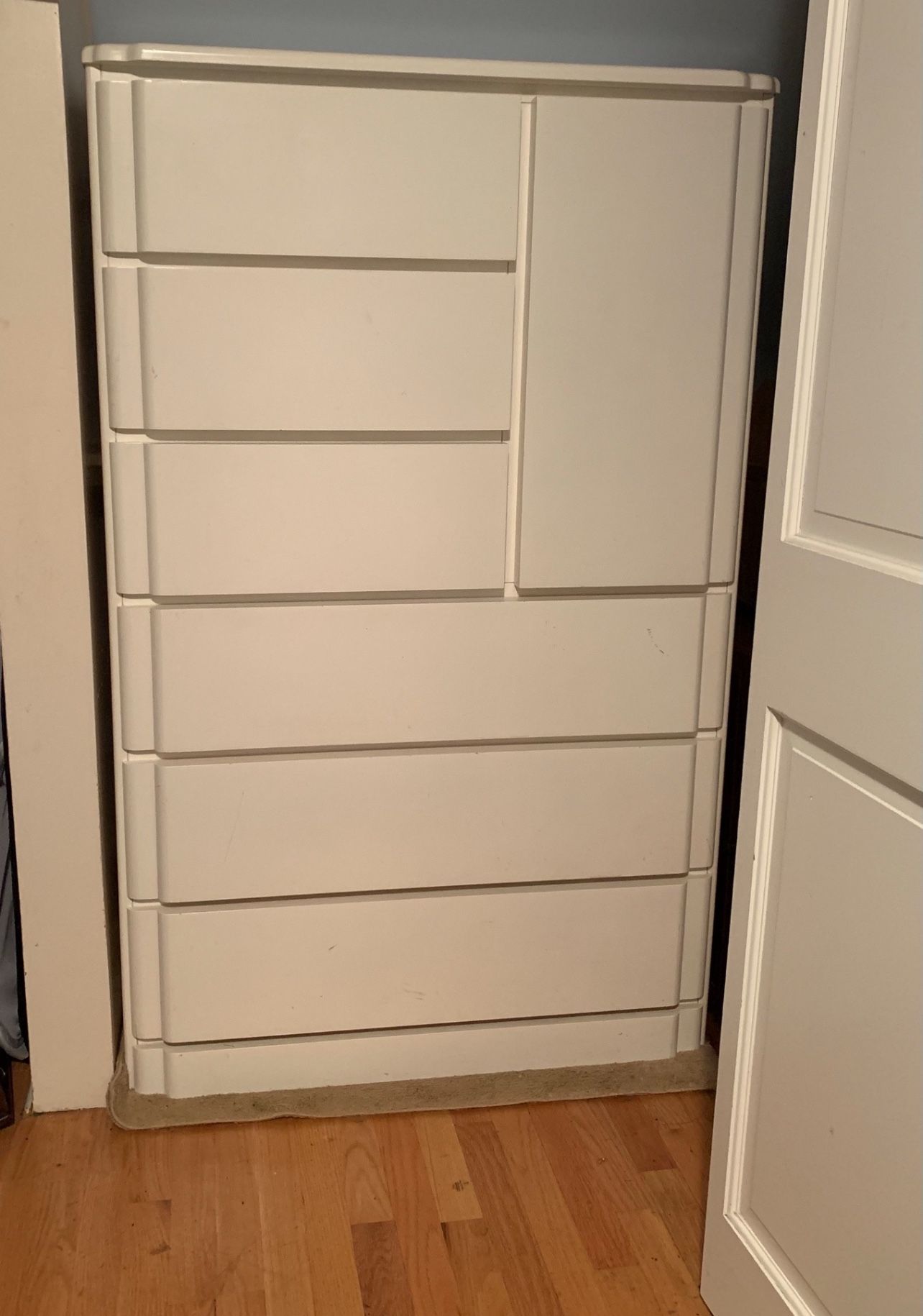 White Dresser For Free **pending Pick Up**