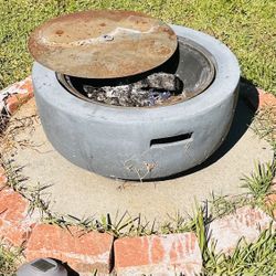 Fire Sense 24" Round Concrete Look Wood Burning Fire Pit