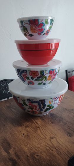 Melamine mixing bowls w/lids