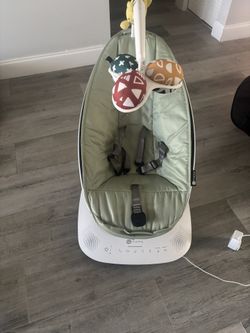 4moms Mamaroo Multi-Motion Baby Swing 