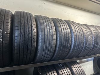 SET OF TIRE 205 65 15 MICHELIN 85% LIFE