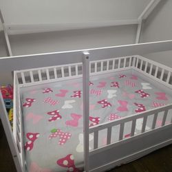 Full Size House Bed Frame – Easy Pickup (All Parts)