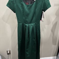 Jessica Howard emerald green with cap sleeves