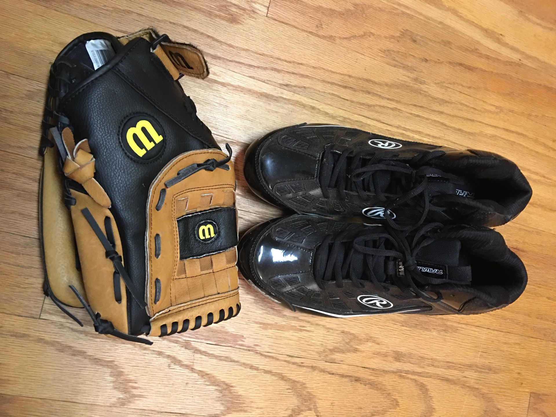 Rawlings shoes/Wilson glove