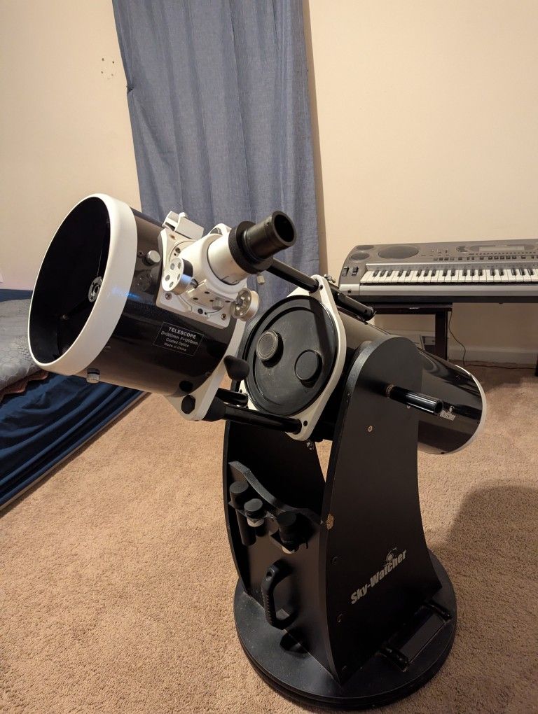 Skywatcher Telescope 