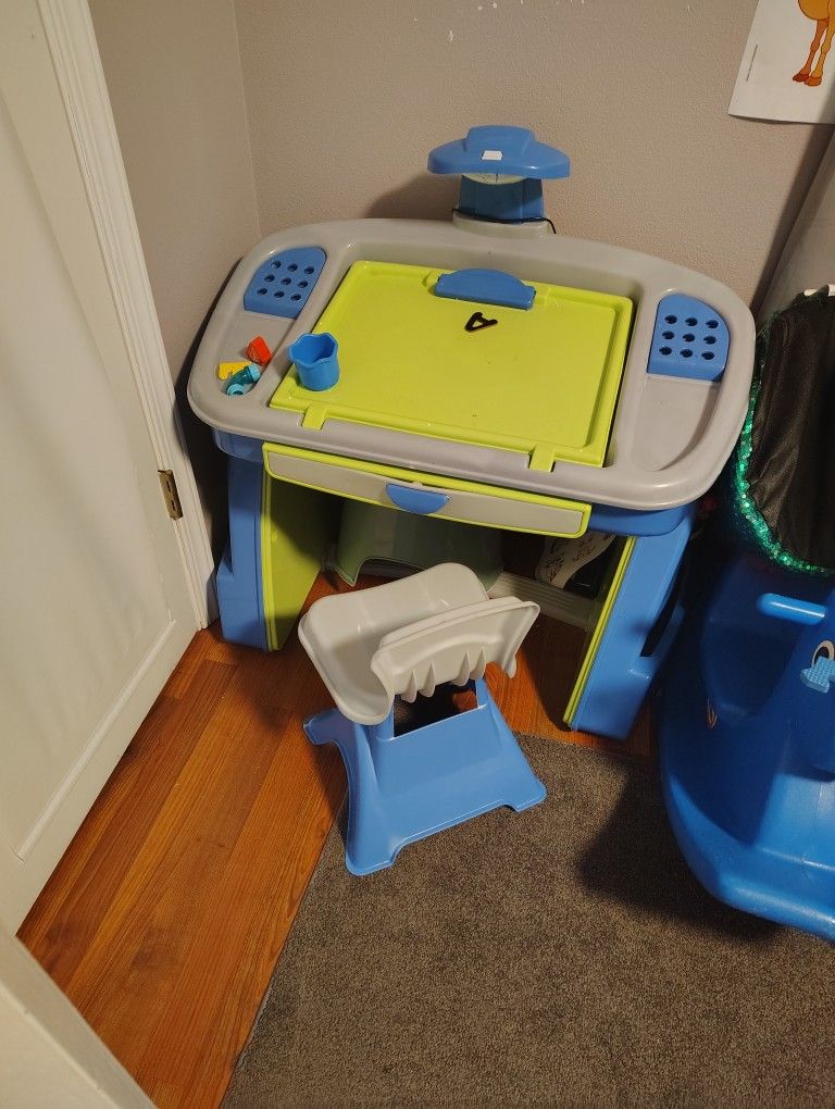 Kids Drawing Painting Desk