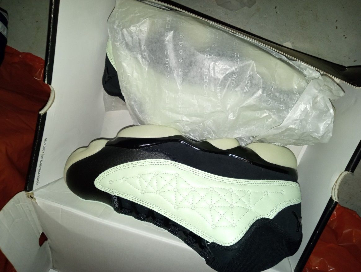 Air Jordan 13 Low Singles Day Glow In Dark