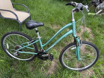 GIANT HYBRID BICYCLE 27” wheels bicycle