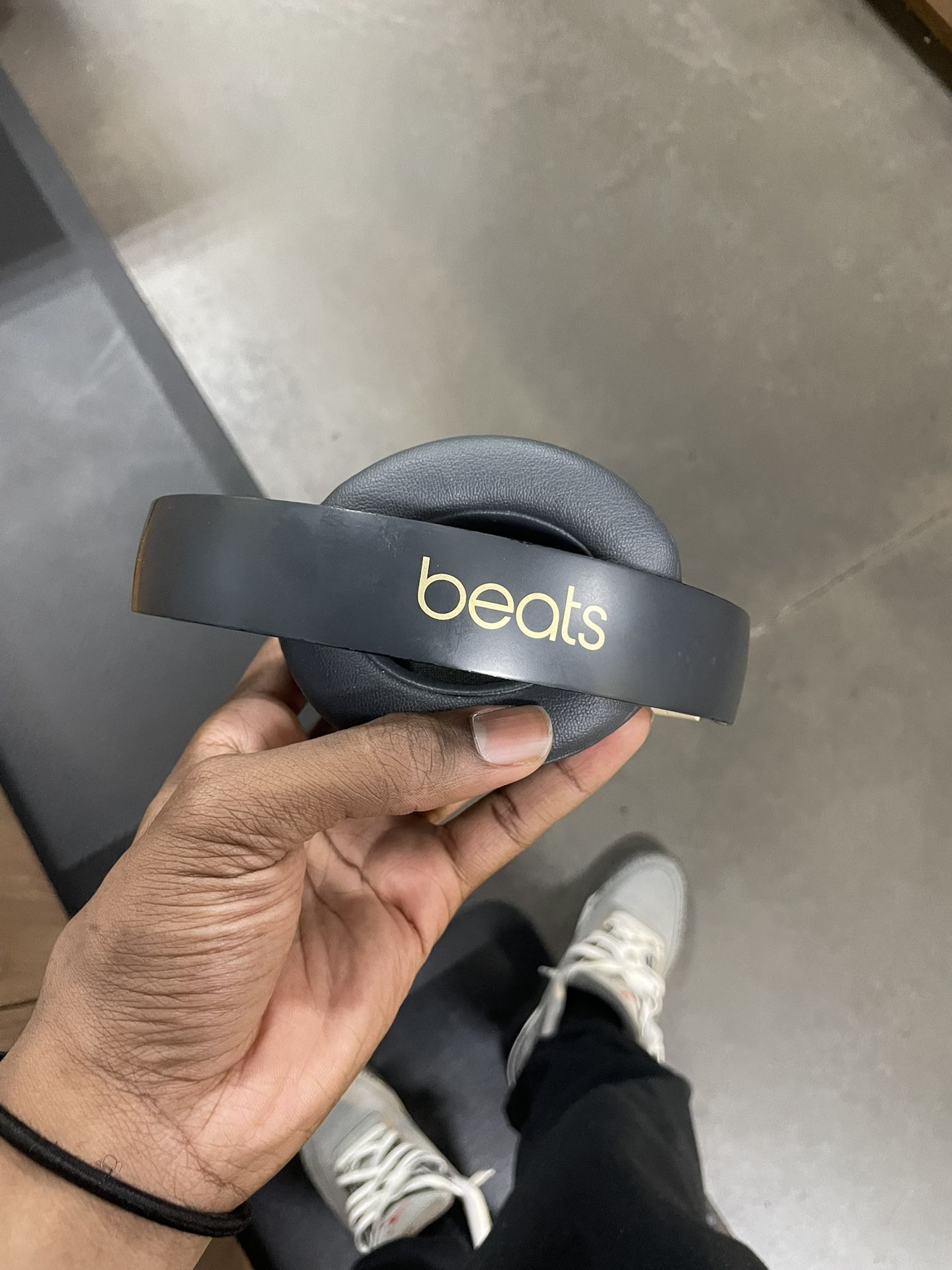 Beasts Studio3 Wireless Noise Cancellation